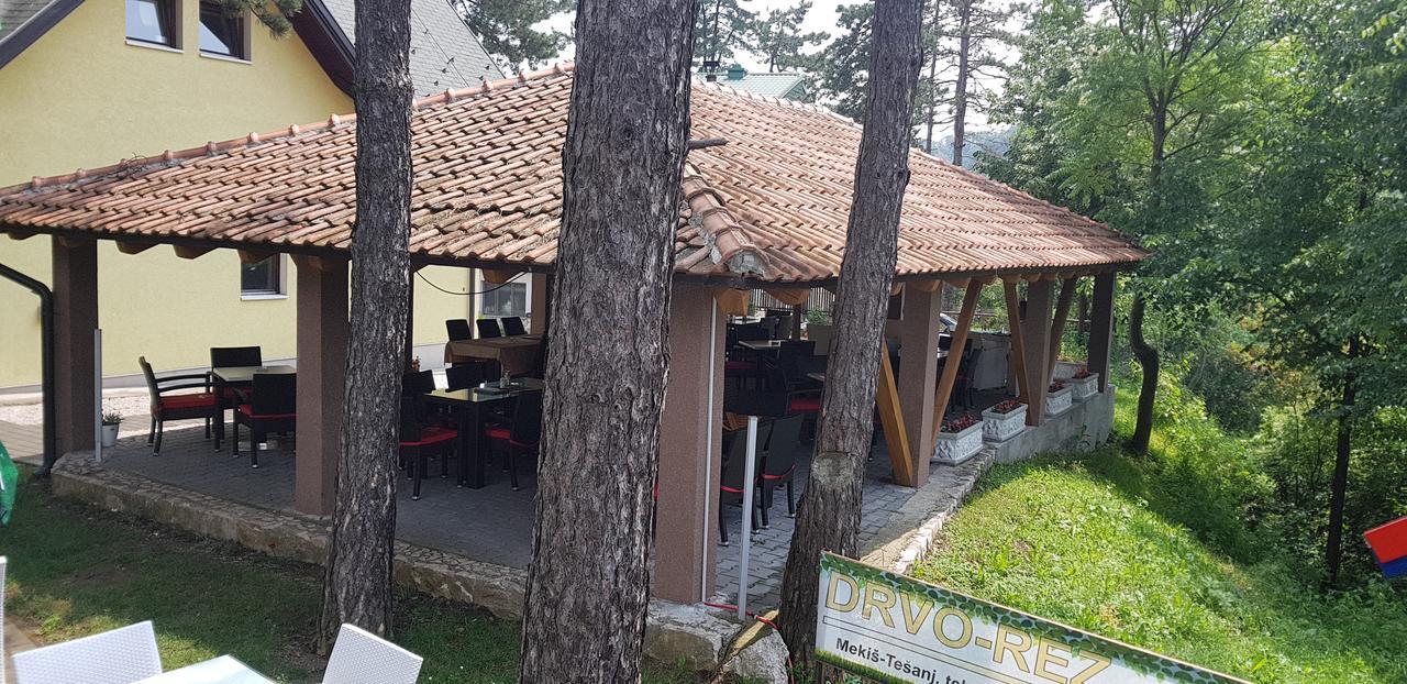 Restoran&Motel And Apartmants Lovacka Prica Tesanj Exterior photo
